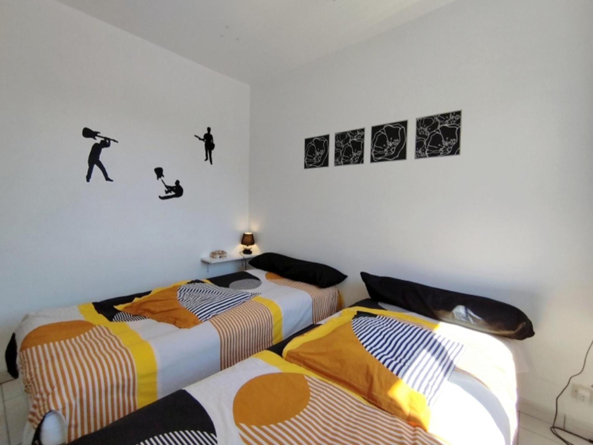T3 Confortable Avec Terrasse Et Parking A 100m De La Plage, Pour 6 Personnes A Narbonne-plage - Fr-1-795-64 * Narbonne